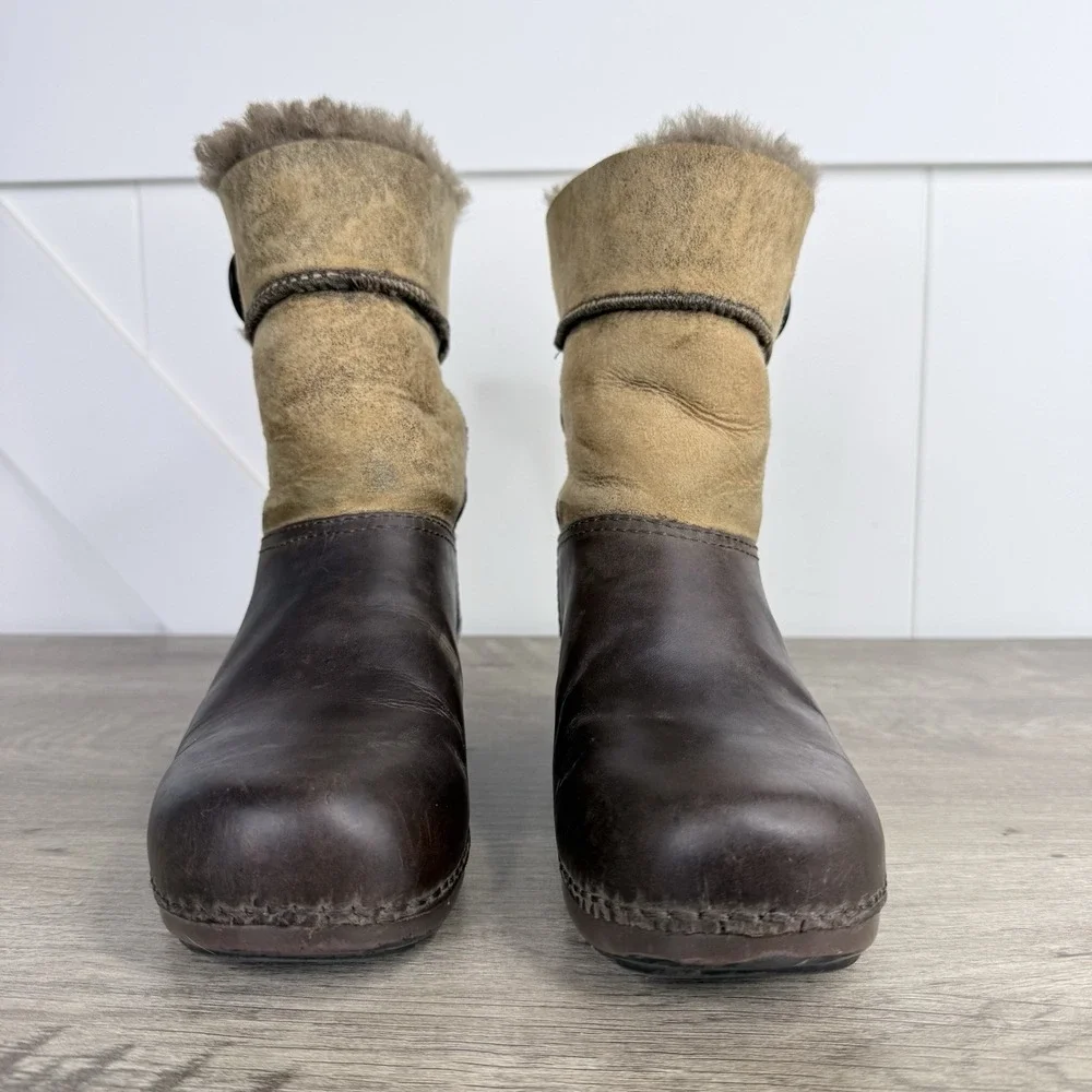 Dansko Stormy Shearling Boots Womens Sz 7 Brown Leather Real Fur Lined Fold Over